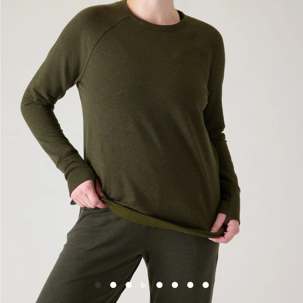 Athleta Coaster Luxe Recover Sweatshirt XXS (Runs Big!)  Yoga workout athletic